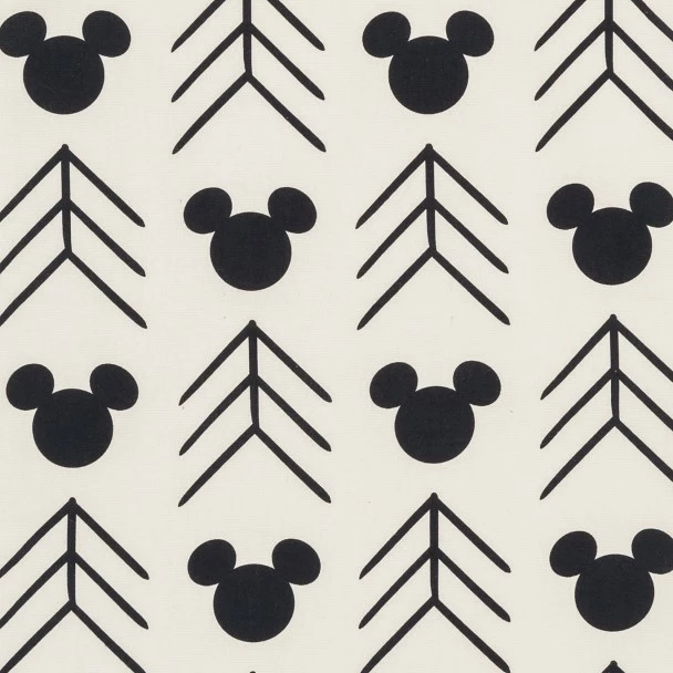 Mickey Mouse Icon Reversible Table Runner – Disney Homestead Collection 5 Mickey Mouse Icon Reversible Table Runner – Disney Homestead Collection - Image 3